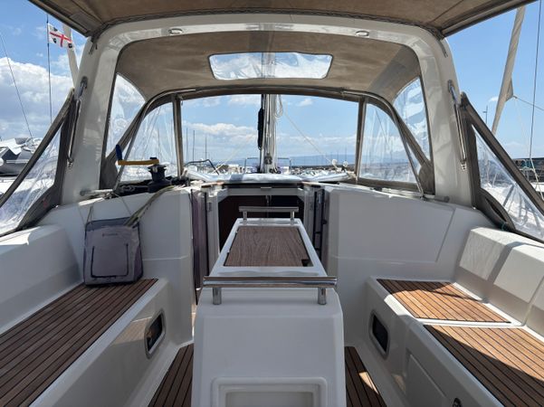 Beneteau Oceanis 35 | Guia