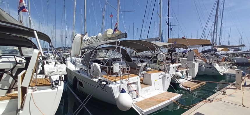 Hanse 458 | One Life