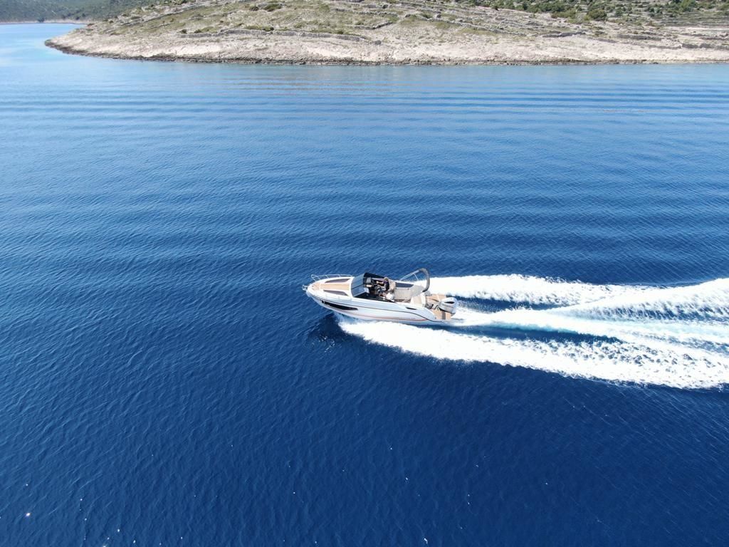 Quicksilver 755 | Angelino 6