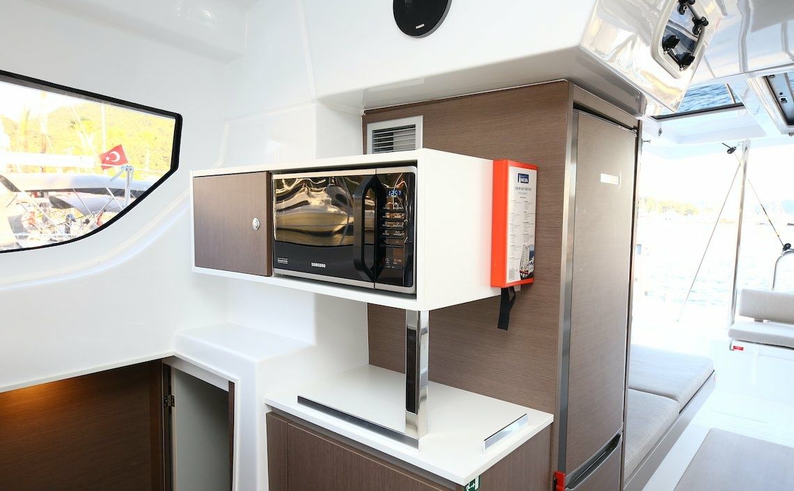 Bali Catspace | Moonrise