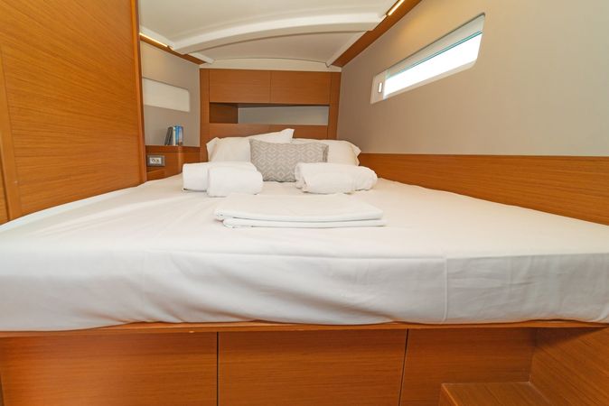 Jeanneau Sun Odyssey 410 | Sea Whisper