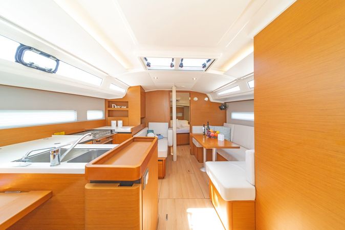 Jeanneau Sun Odyssey 410 | Sea Whisper