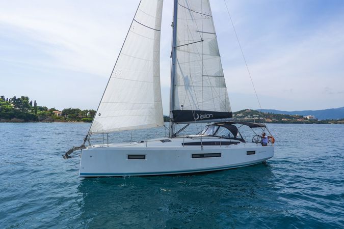 Jeanneau Sun Odyssey 410 | Sea Whisper