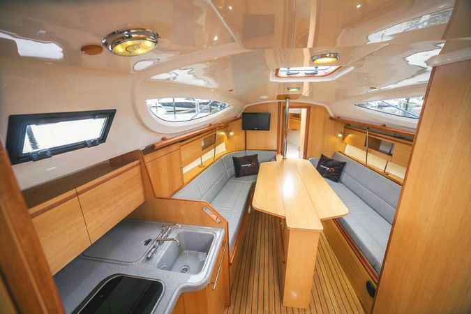 Northman Maxus 33.1 | Himara