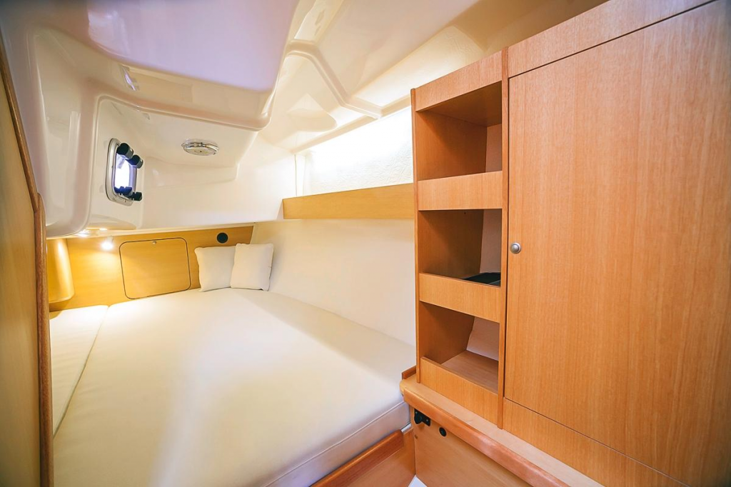 Northman Maxus 33.1 | Himara