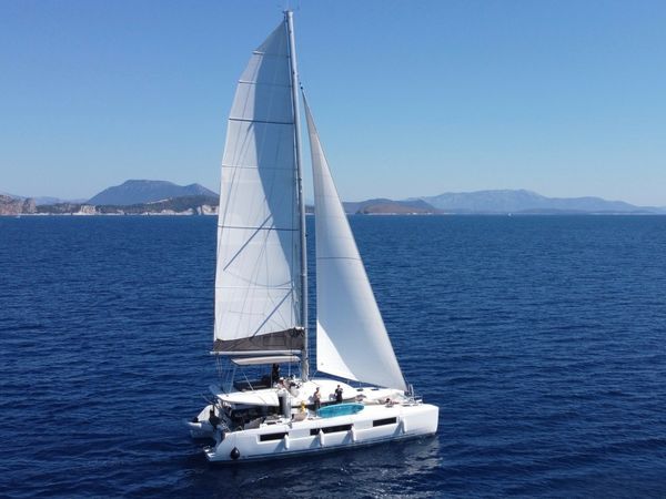 Lagoon 50 | Solana