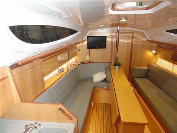 Northman Maxus 33.1 | Santorini