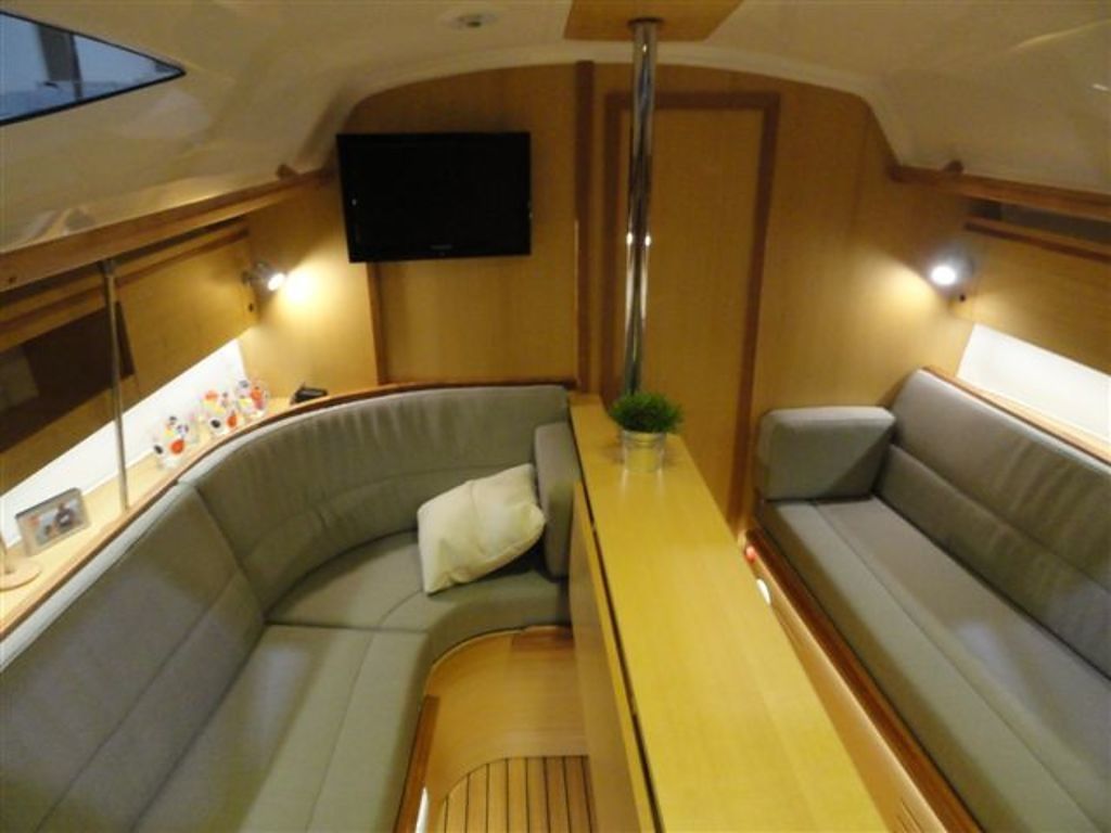 Northman Maxus 33.1 | Santorini