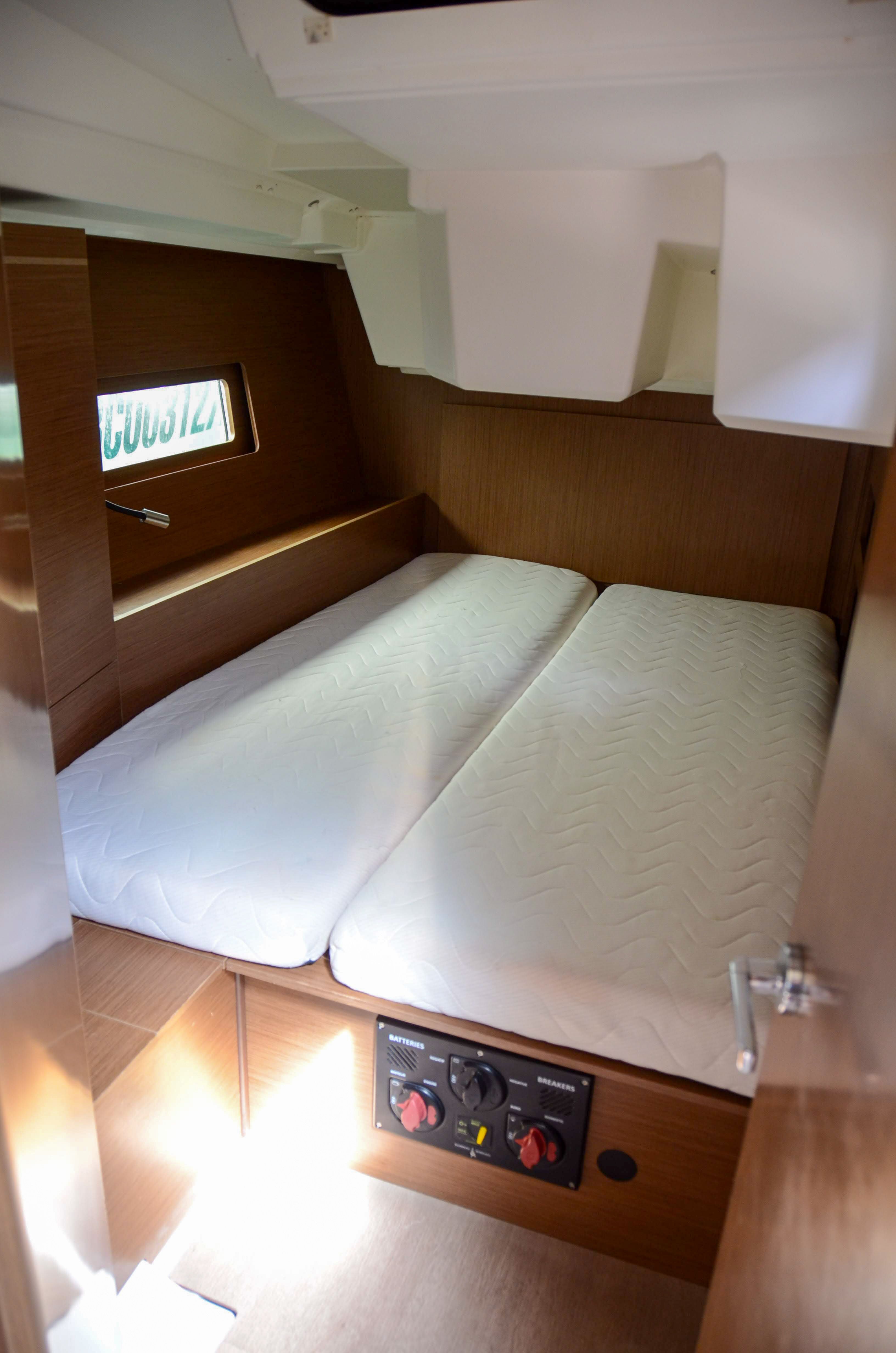 Beneteau Oceanis 46.1 | Azalea