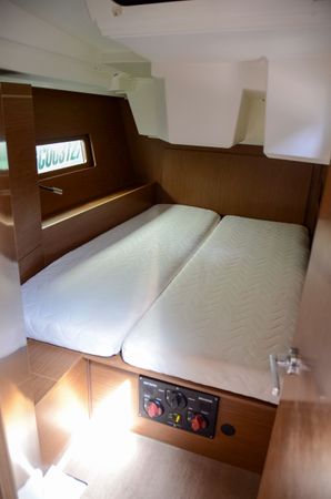 Beneteau Oceanis 46.1 | Azalea