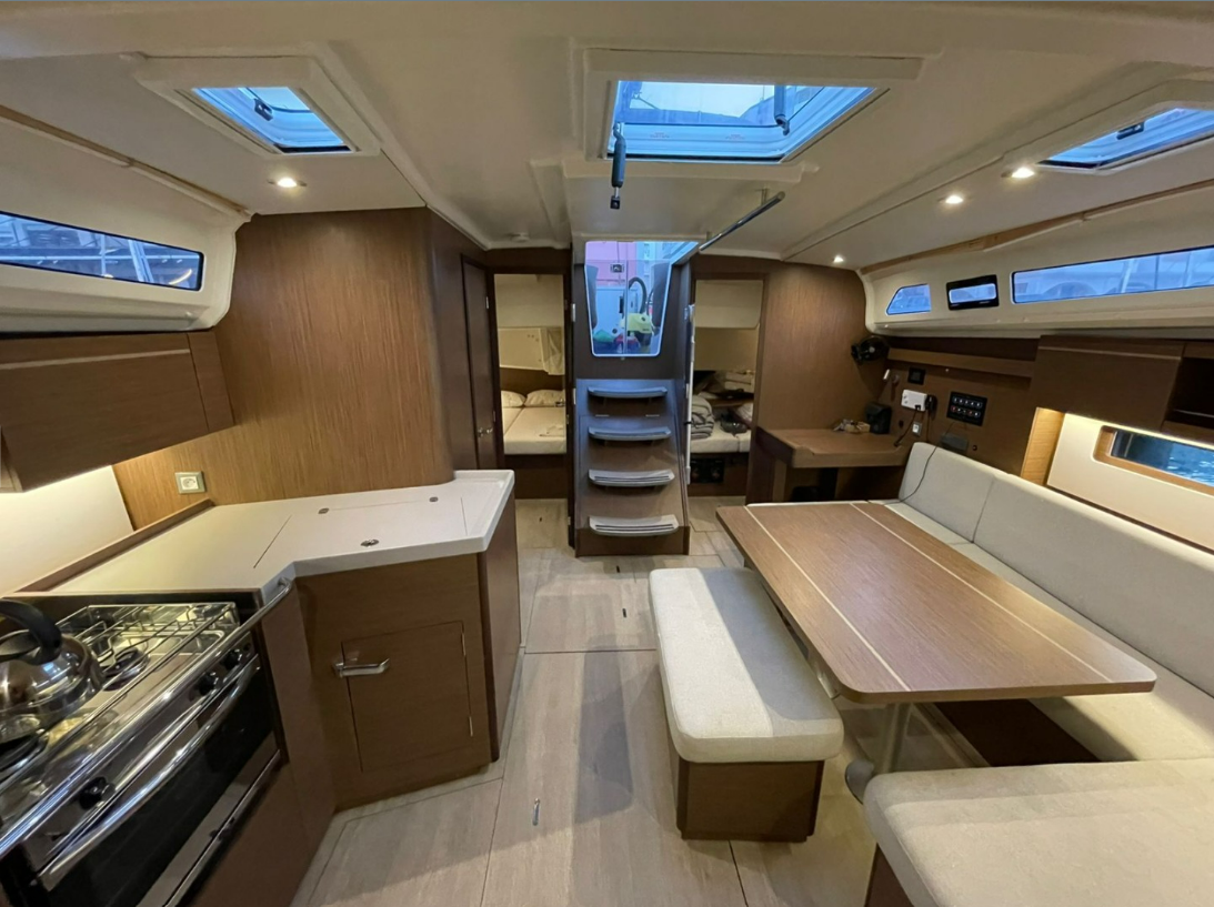 Beneteau Oceanis 40.1 | Aurora