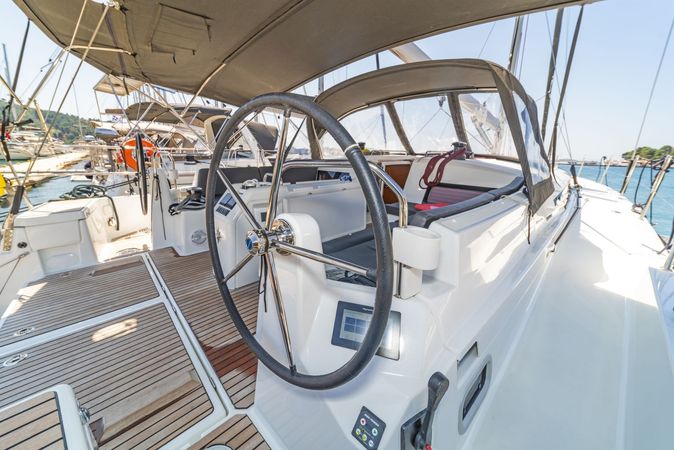 Jeanneau Sun Odyssey 490 | Marina 2