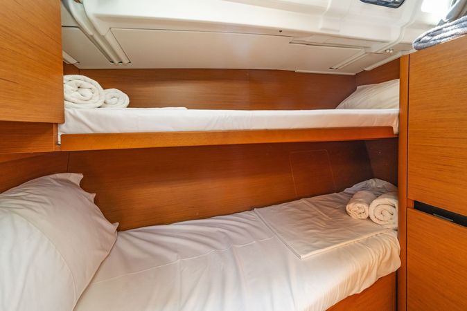 Jeanneau Sun Odyssey 490 | Marina 2