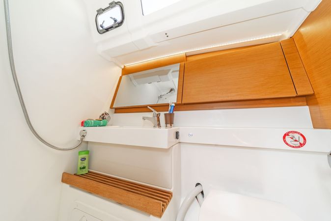 Jeanneau Sun Odyssey 490 | Marina 2