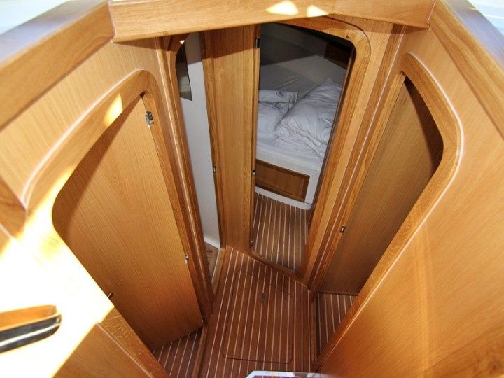 SAS Vektor Adriana 36 | Iris