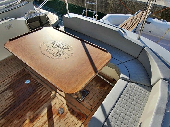 SAS Vektor Adriana 36 | Iris