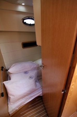 SAS Vektor Adriana 36 | Iris