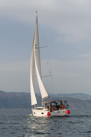Bavaria C42 | Karpouzi