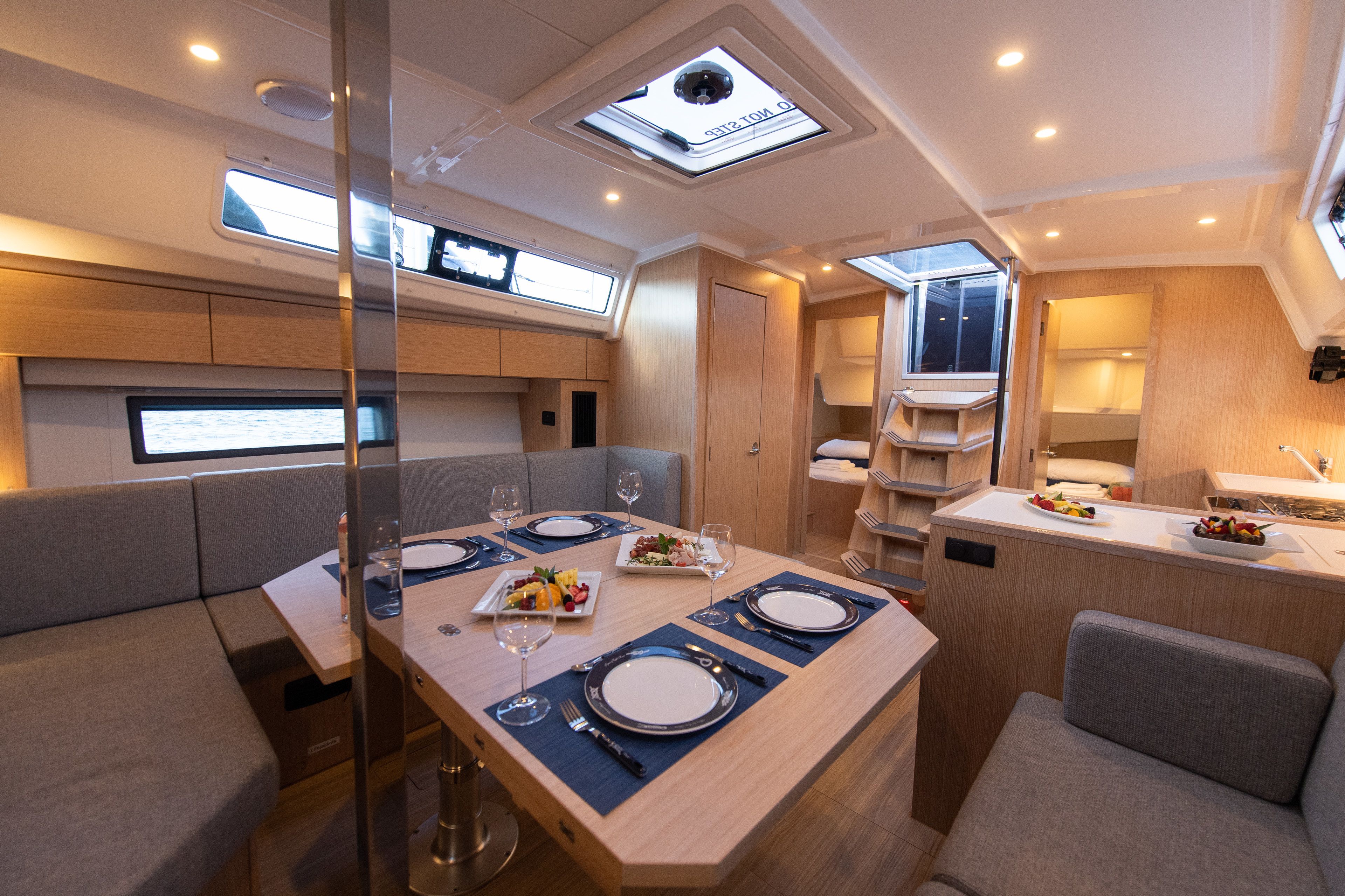 Bavaria C42 | Karpouzi