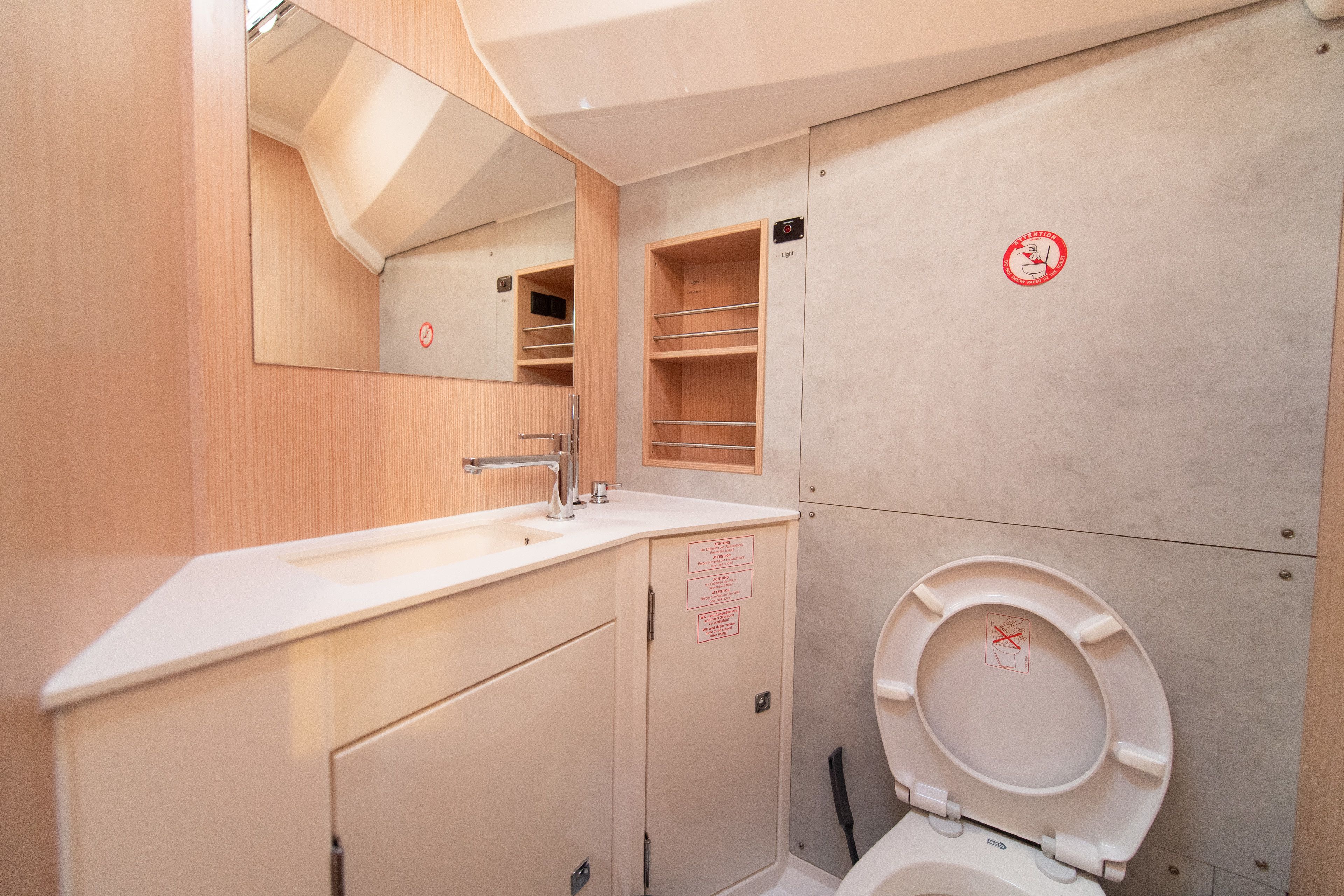 Bavaria C42 | Karpouzi