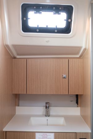 Bavaria C42 | Karpouzi