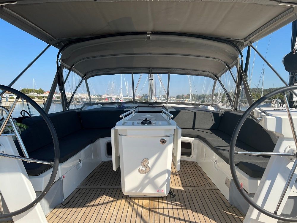 Beneteau Oceanis 51.1 | Anna