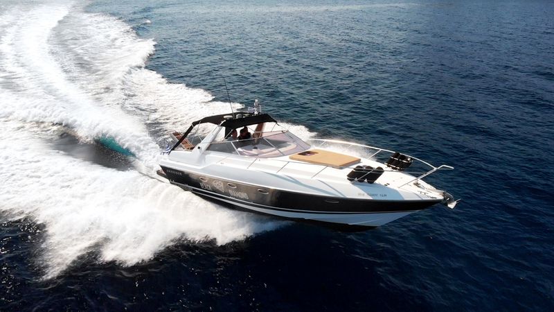 Sunseeker 38 Martinique | Black Diamond
