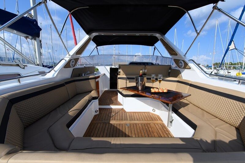 Sunseeker 38 Martinique | Black Diamond