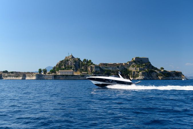 Sunseeker 38 Martinique | Black Diamond
