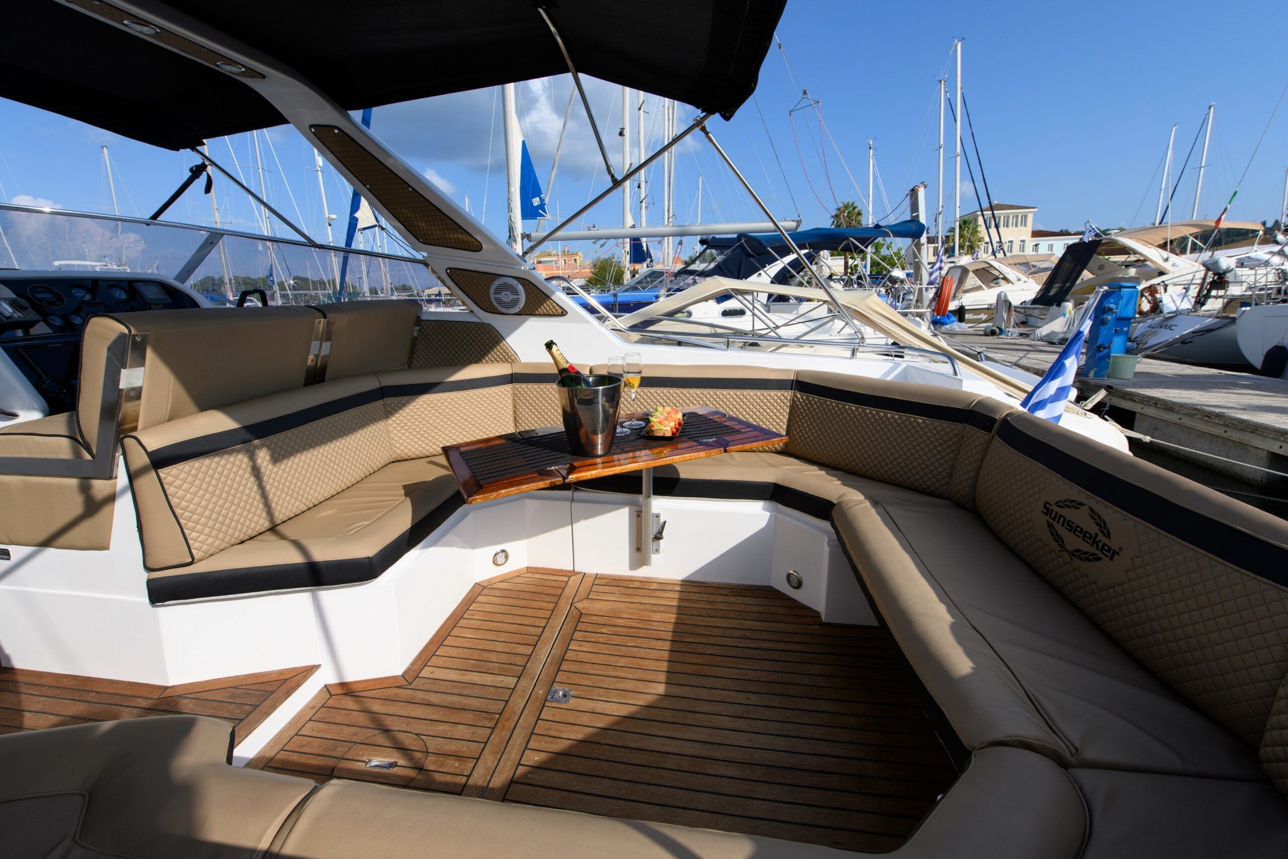 Sunseeker 38 Martinique | Black Diamond