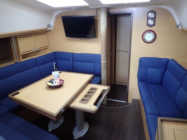 Elan 444 | Moon Shadow