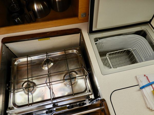 Elan 444 | Moon Shadow