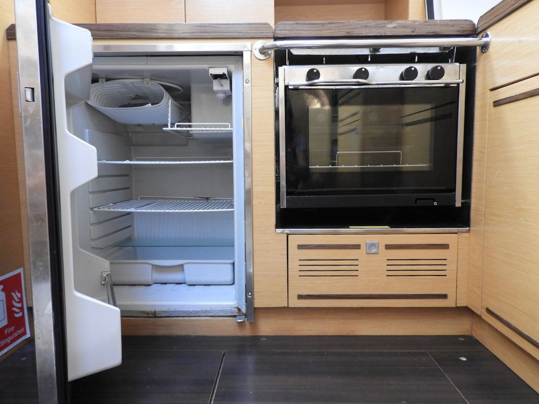 Elan 444 | Moon Shadow