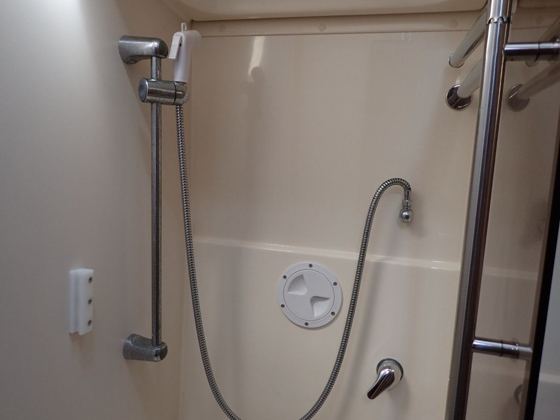 Elan 444 | Moon Shadow