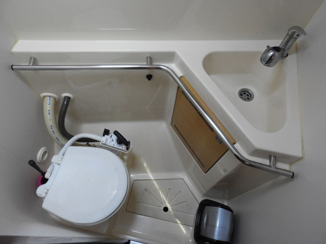 Elan 444 | Moon Shadow