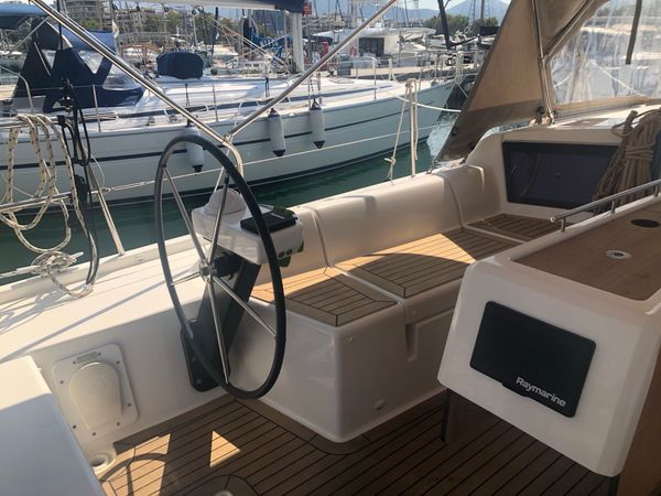 Dufour 390 | Gin Fizz