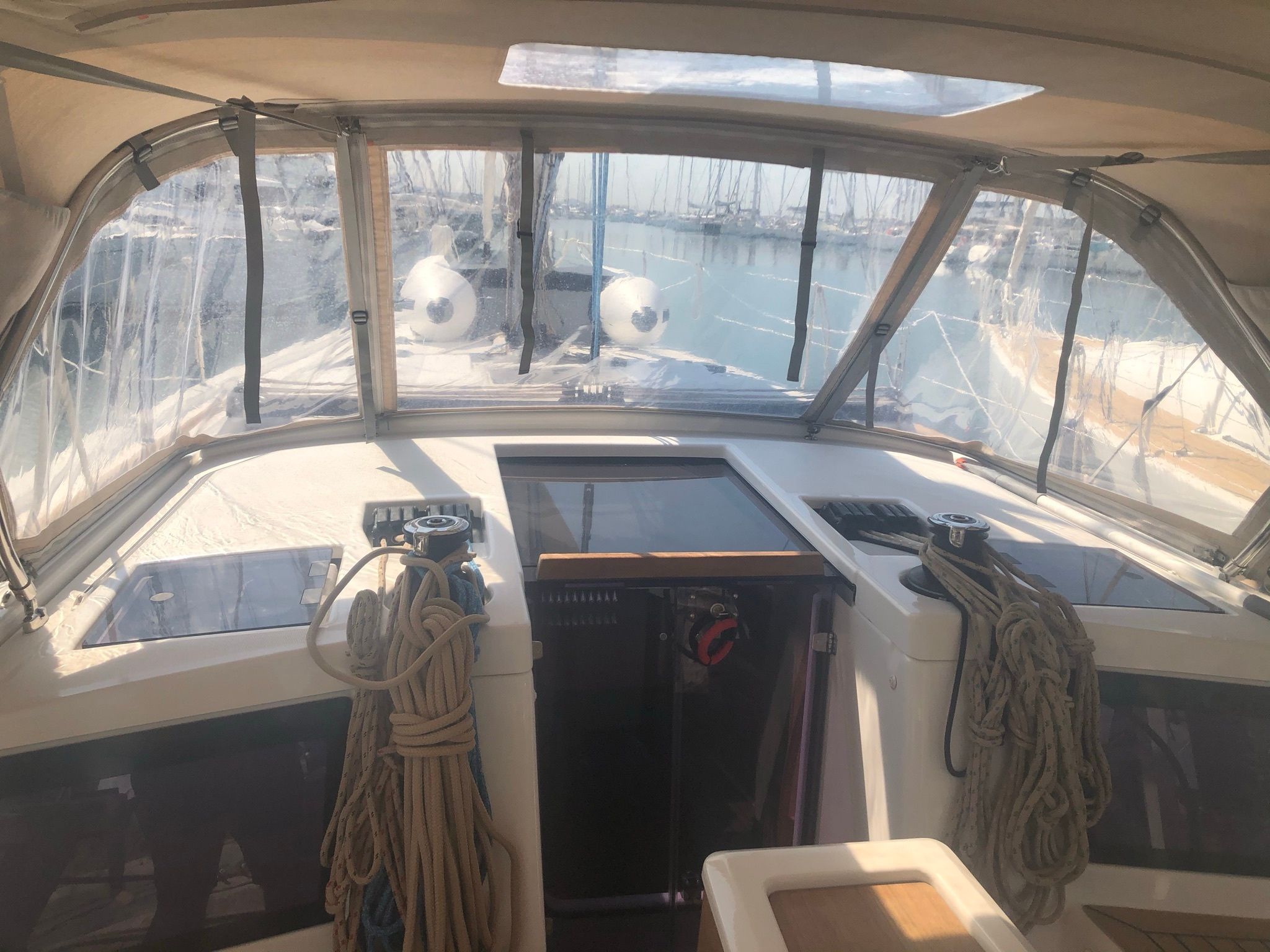 Dufour 390 | Gin Fizz