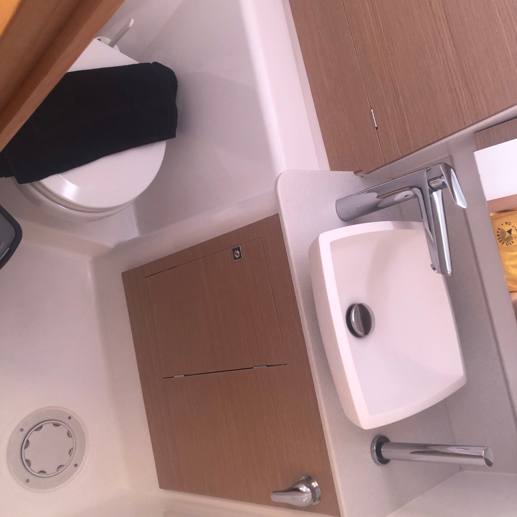 Dufour 390 | Gin Fizz