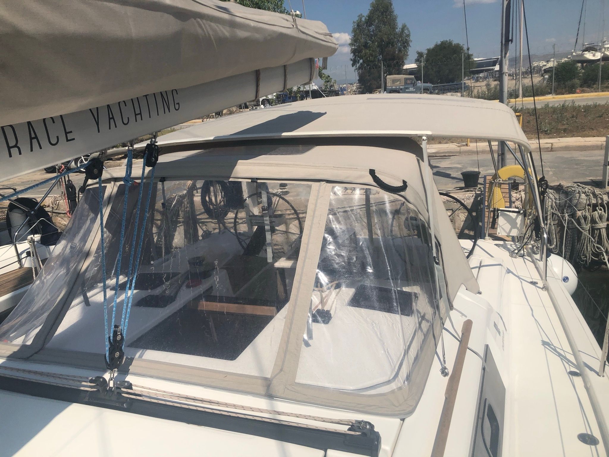 Dufour 390 | Gin Fizz