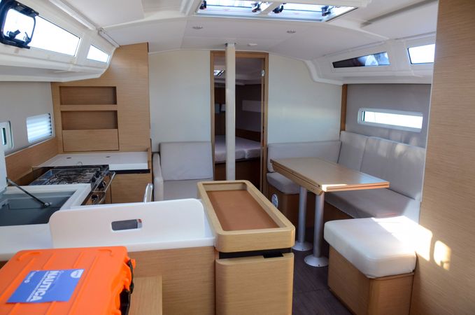 Jeanneau Sun Odyssey 410 | Bella