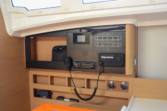 Jeanneau Sun Odyssey 410 | Bella