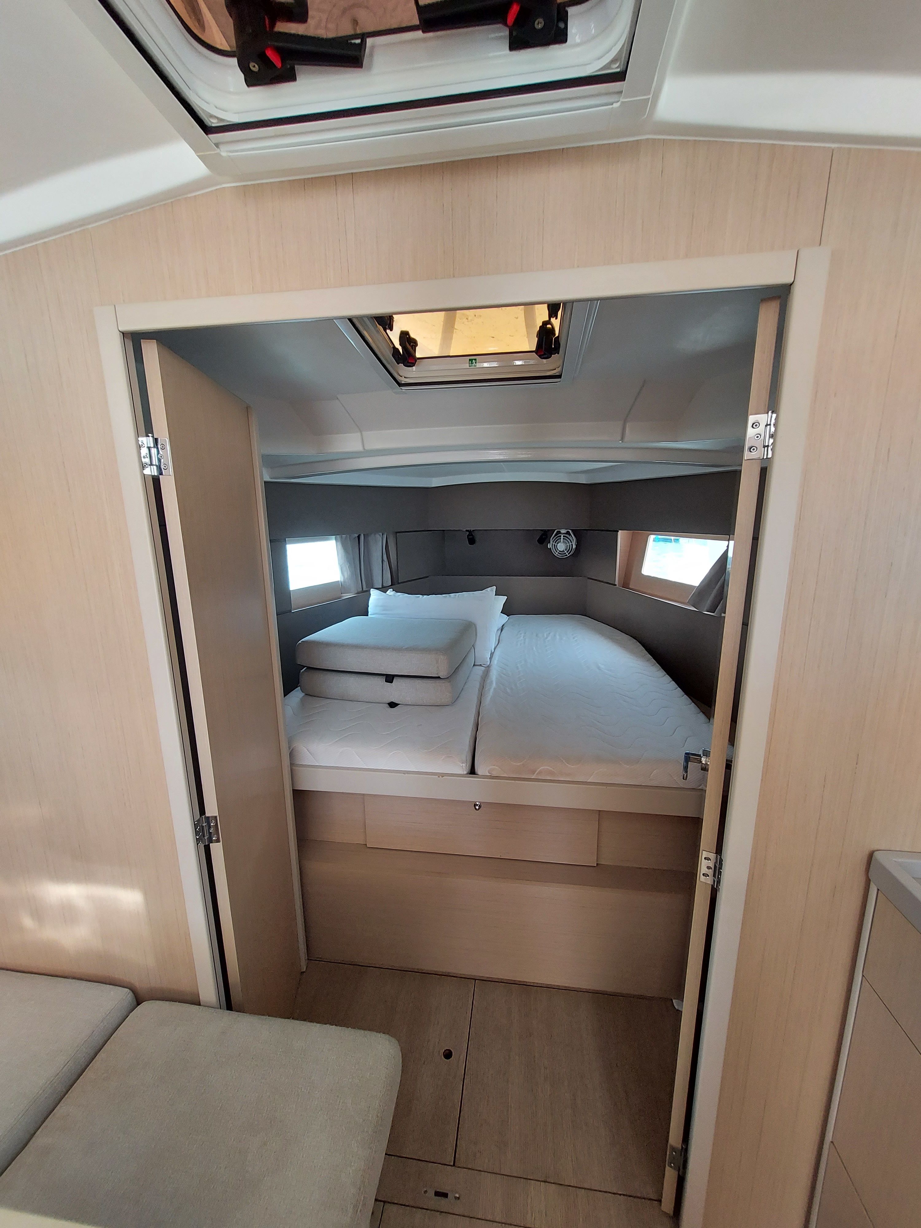 Beneteau Oceanis 38.1 | Blue Harmony