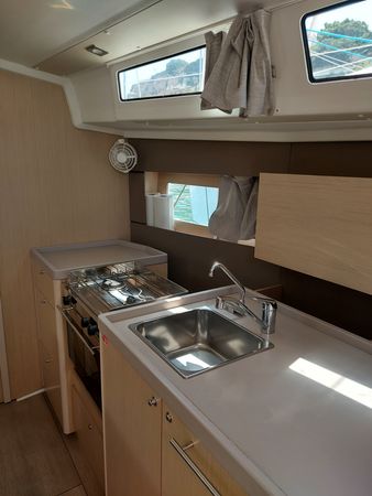 Beneteau Oceanis 38.1 | Blue Harmony