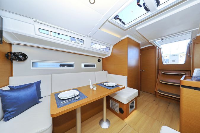 Jeanneau Sun Odyssey 410 | Diona