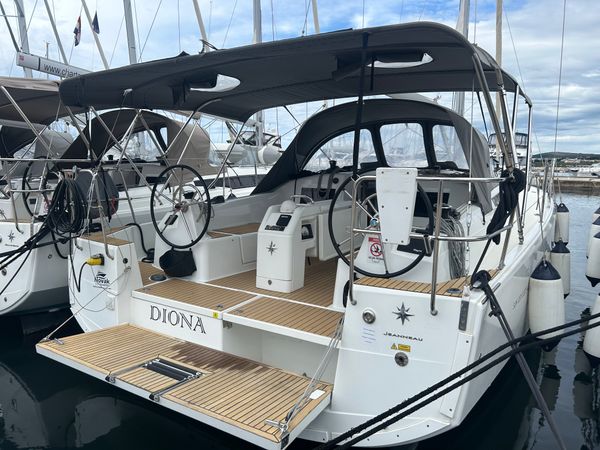 Jeanneau Sun Odyssey 410 | Diona