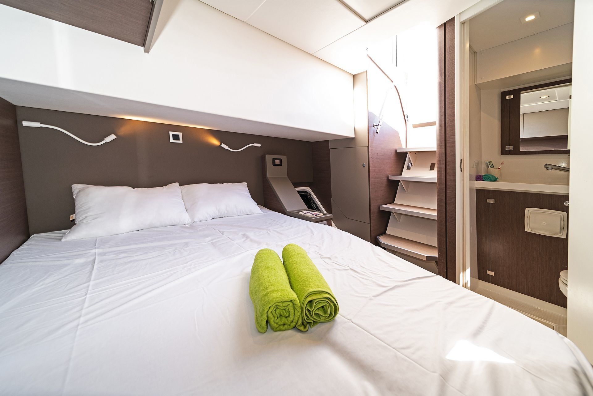 Bali 4.8 | About Time