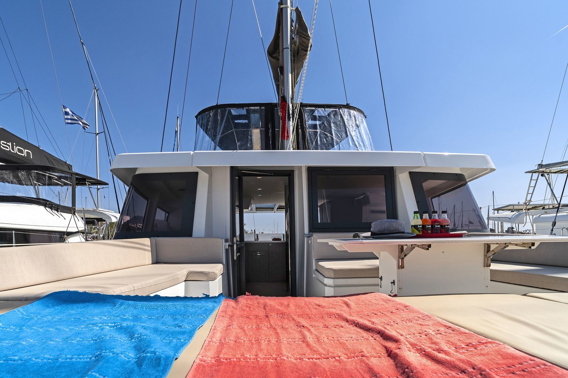 Bali 4.8 | About Time