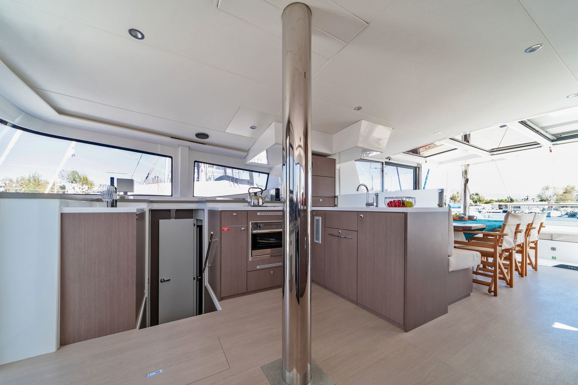 Bali 4.8 | About Time