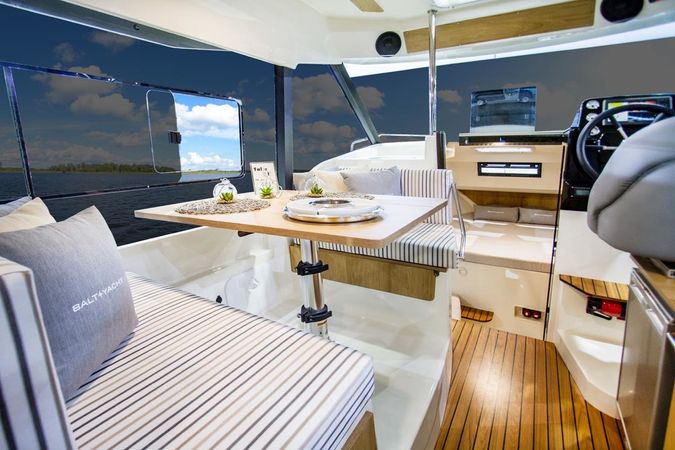 Sun Camper 35 Flybridge | Sapina