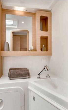 Lagoon 42 | Amfitrite